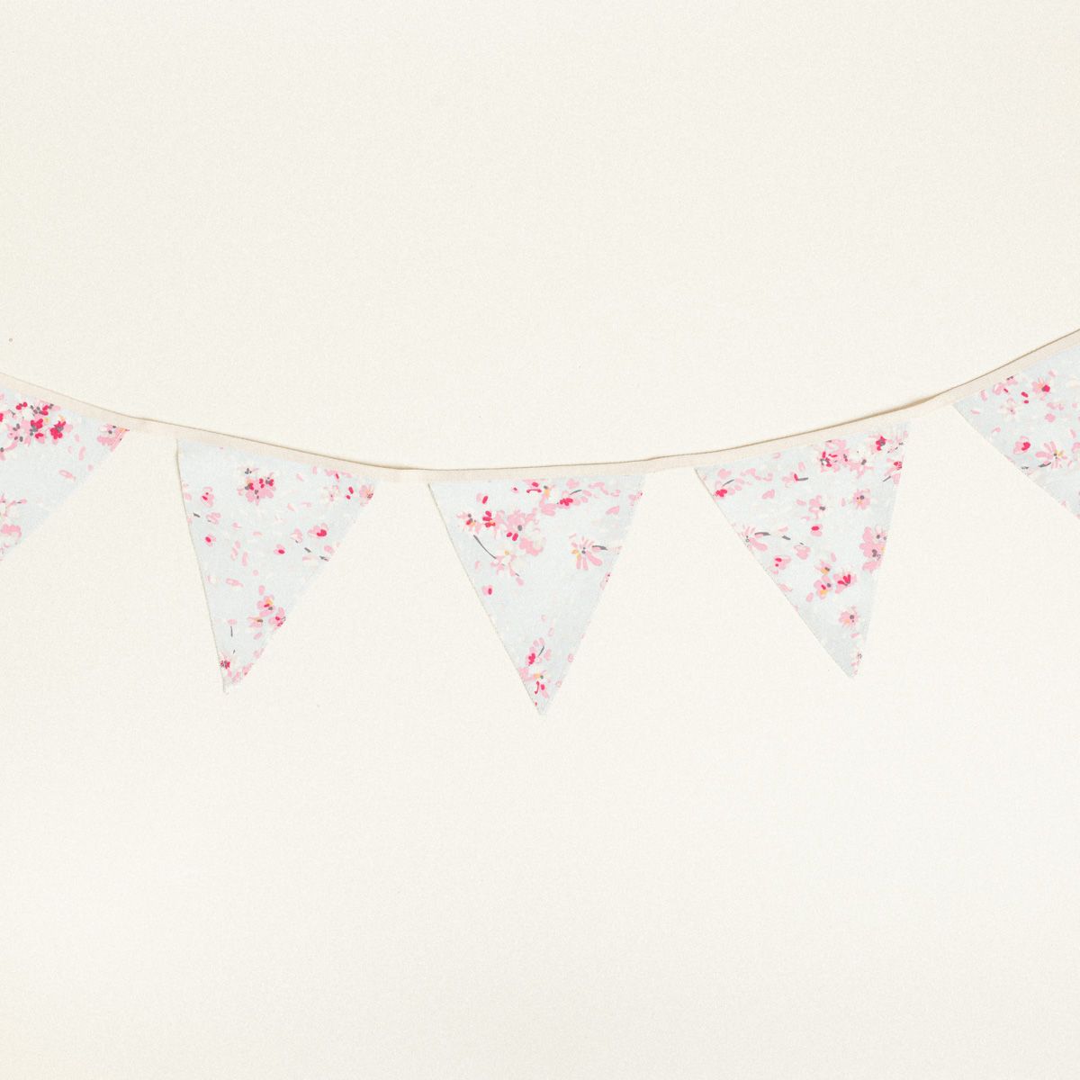 9305f110-b048-4d80-9e3e-8ffeee0b0d5e-1